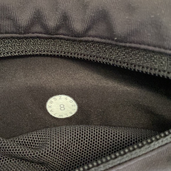 Lululemon Speed Up shorts sz 8. 4 in inseam in hard to find color. - Picture 3 of 3